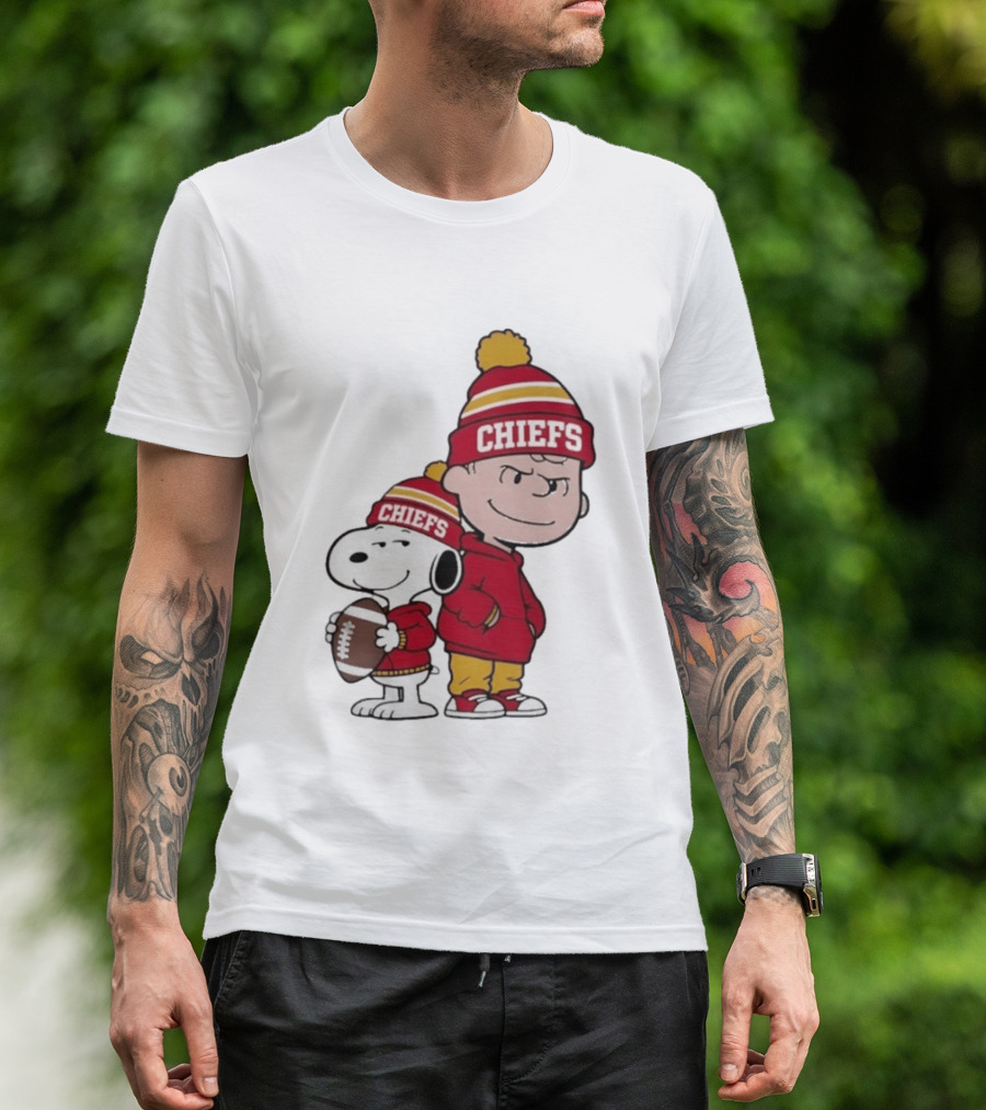 Snoopy And Charlie Brown Chiefs Football Fans Kansas City Chiefs T-Shirt