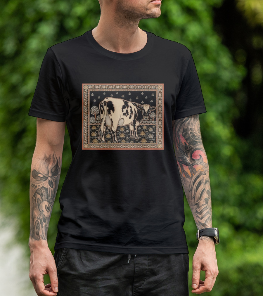 Atom Heart Mother Cow Psychedelic Vintage Tapestry T-Shirt