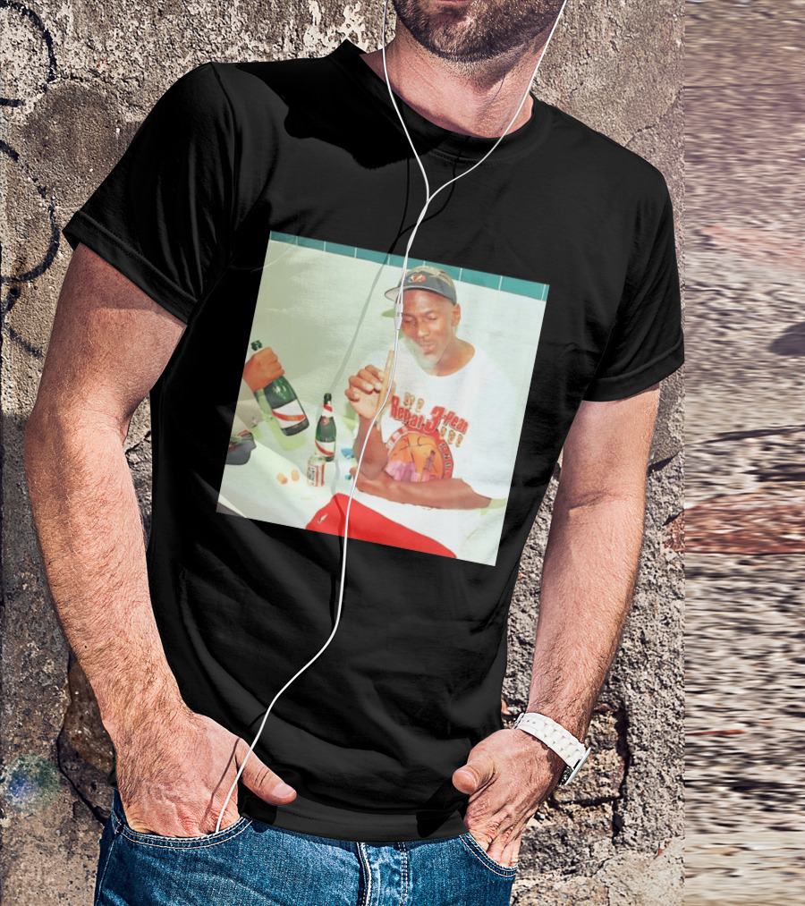 Michael Jordan Repeat 3 Peat Celebration Chicago Bulls Basketball T-Shirt