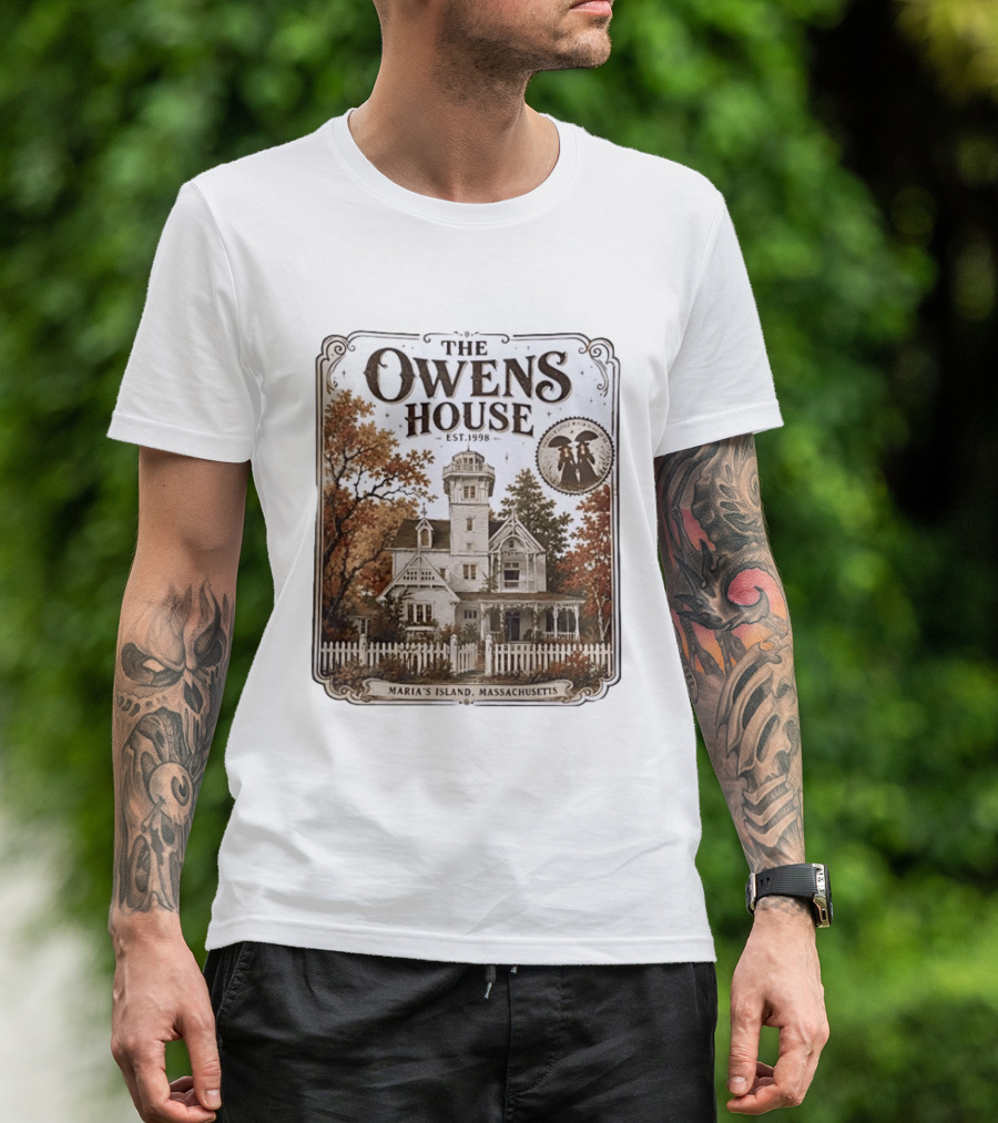 The Owens House Est 1998 Maria's Island Massachusetts Vintage Gothic Mansion T-Shirt