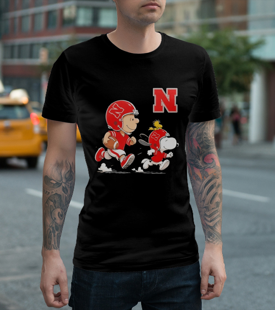 Charlie Brown Woodstock Snoopy Nebraska Cornhuskers Football Helmets T-Shirt