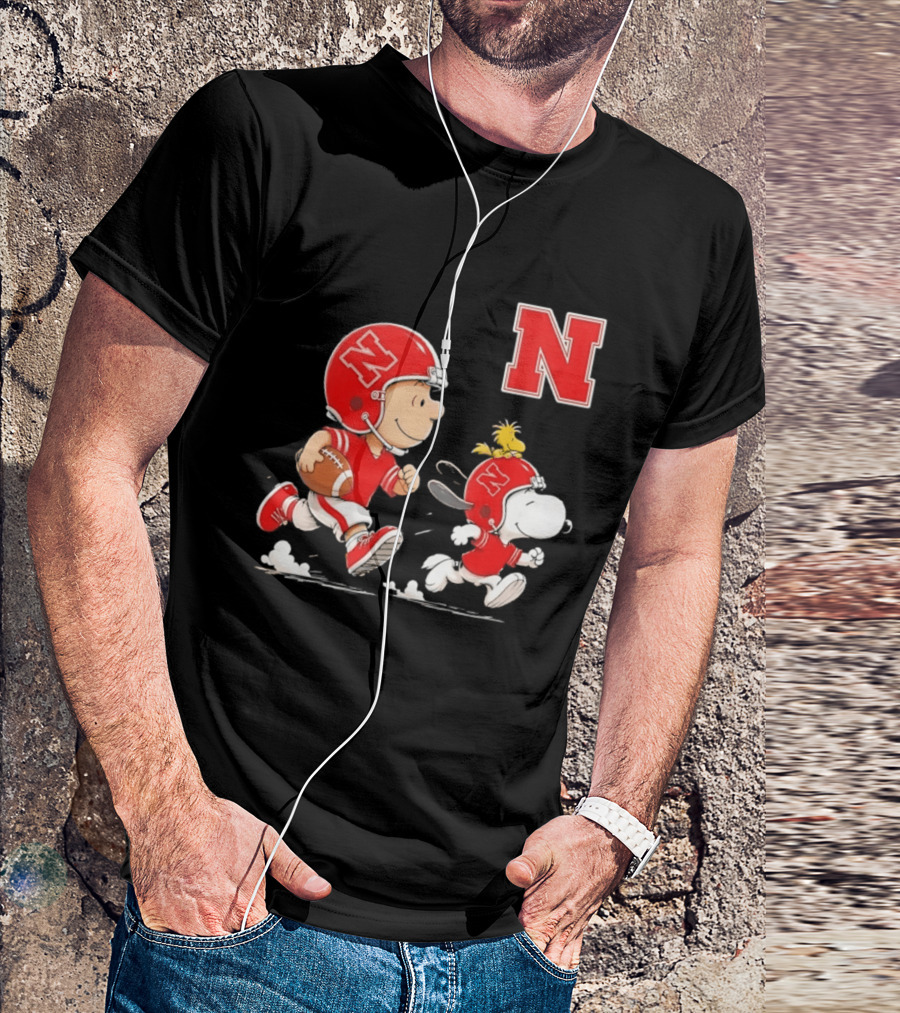 Charlie Brown Woodstock Snoopy Nebraska Cornhuskers Football Helmets T-Shirt