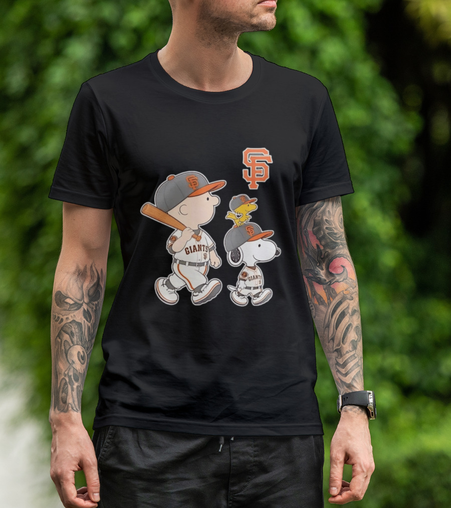 Woodstock Charlie Brown Snoopy San Francisco Giants Baseball Team T-Shirt