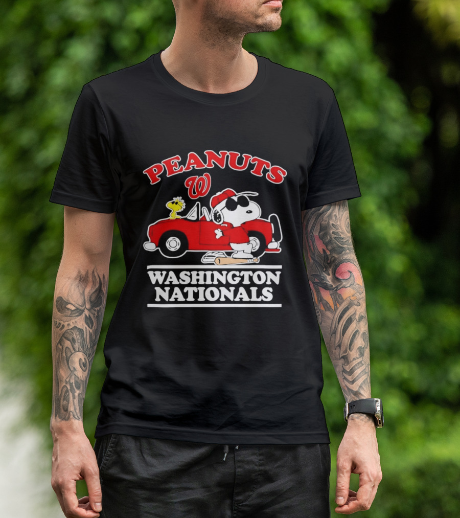 Peanuts Snoopy Woodstock Washington Nationals Baseball Car T-Shirt