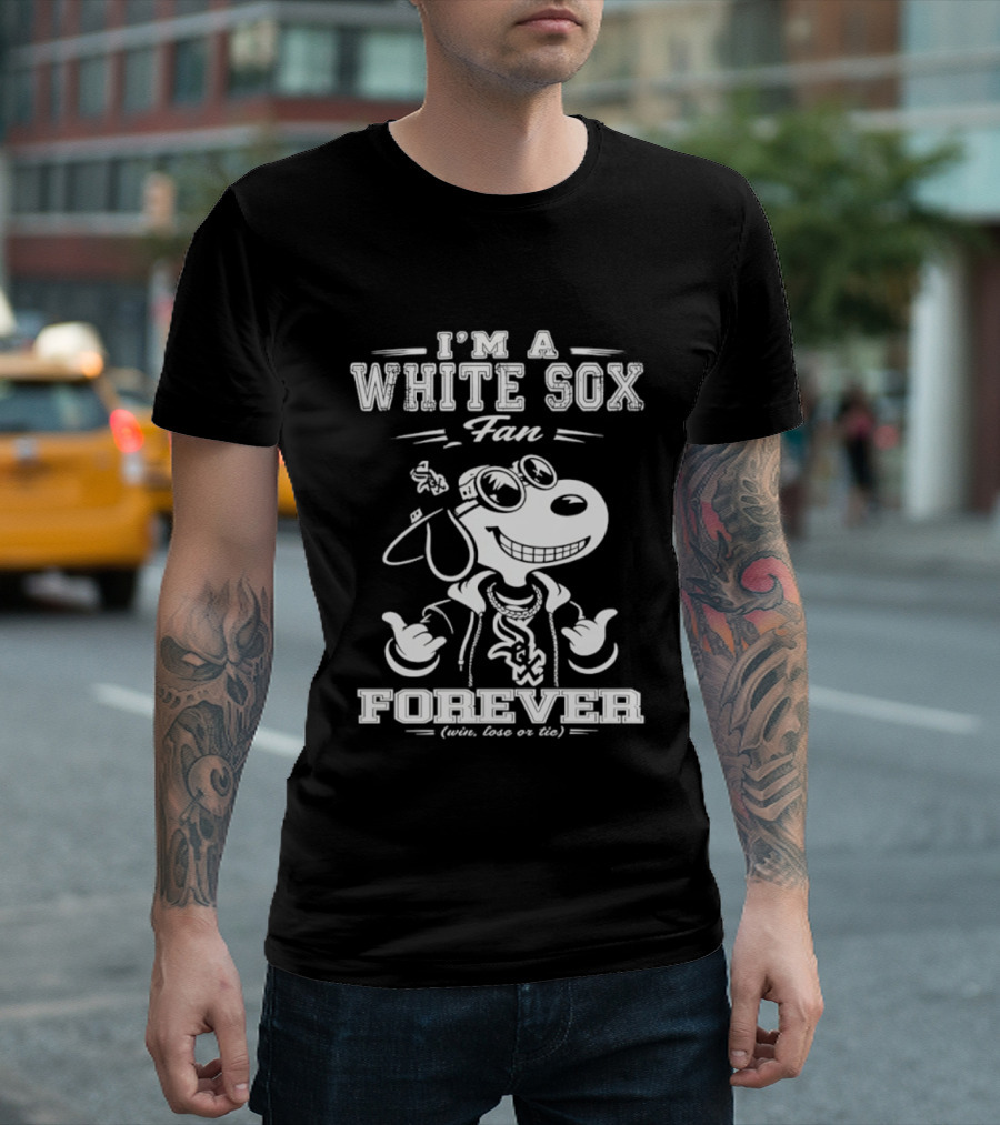 I'm A White Sox Fan Forever Win Lose Or Tie Snoopy T-Shirt