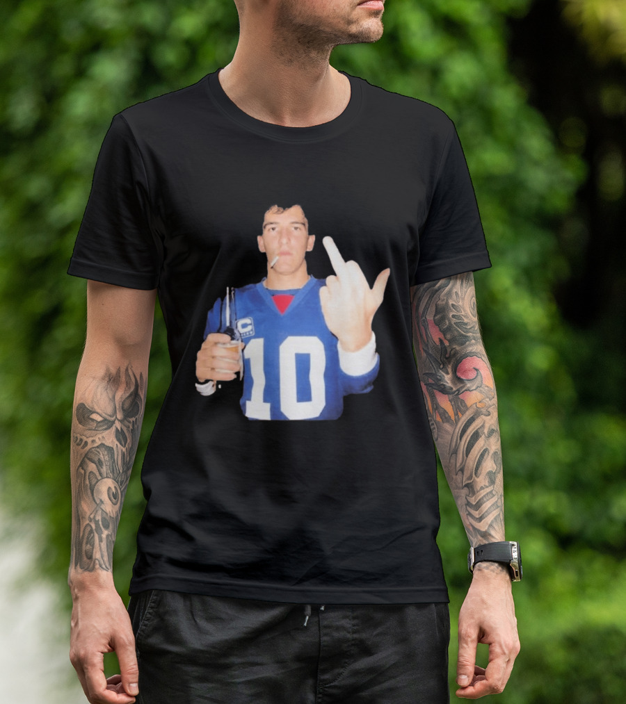 Eli Manning Jersey Smoking Gesture Middle Finger 10 T-Shirt