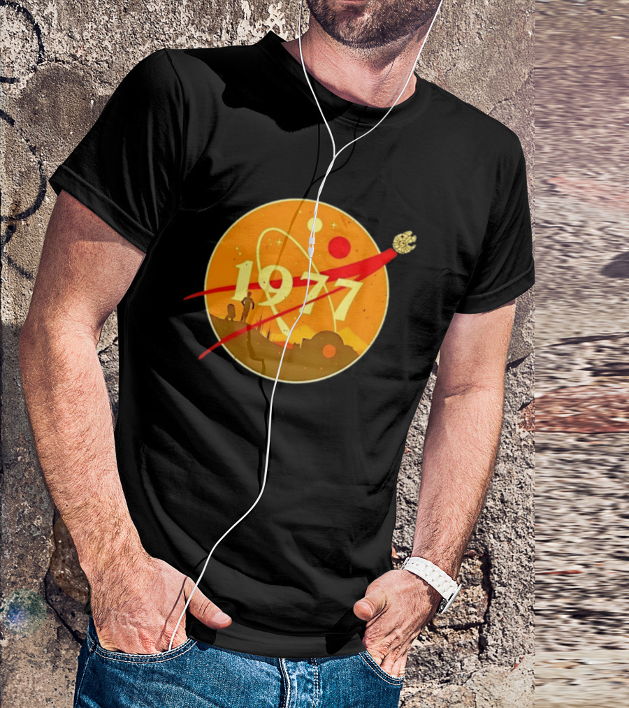 Star Wars 1977 Millennium Falcon Space Desert Silhouette Planetary Orbit T-Shirt