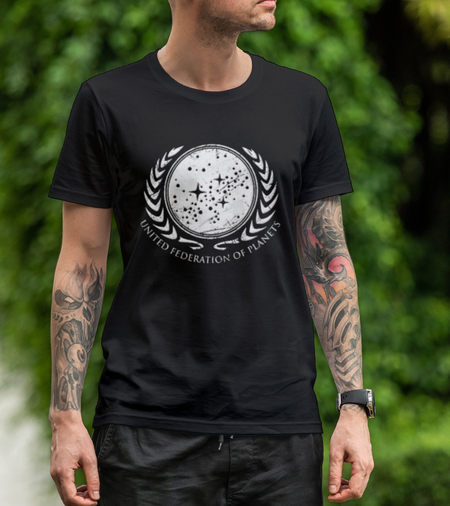 United Federation Of Planets Distressed Star Field Laurel Wreath T-Shirt