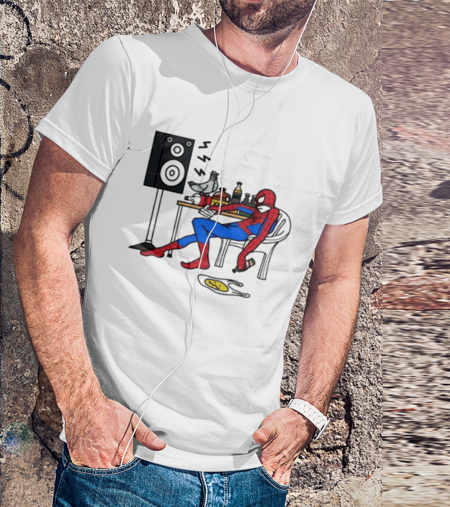 Spider Man Te Quiero Romo Drinking Marvel Speaker Table Scene T-Shirt