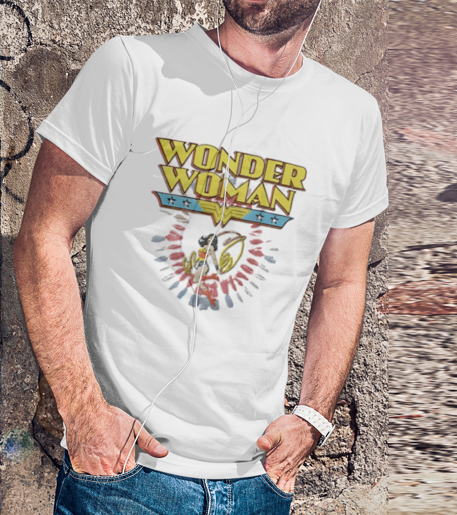 Wonder Woman Comic Superhero Swirling Golden Lasso T-Shirt