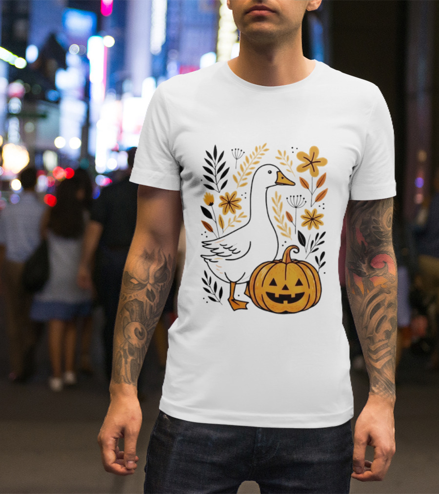 Pumpkin Jack O Lantern Goose Fall Farmhouse Floral Halloween T-Shirt