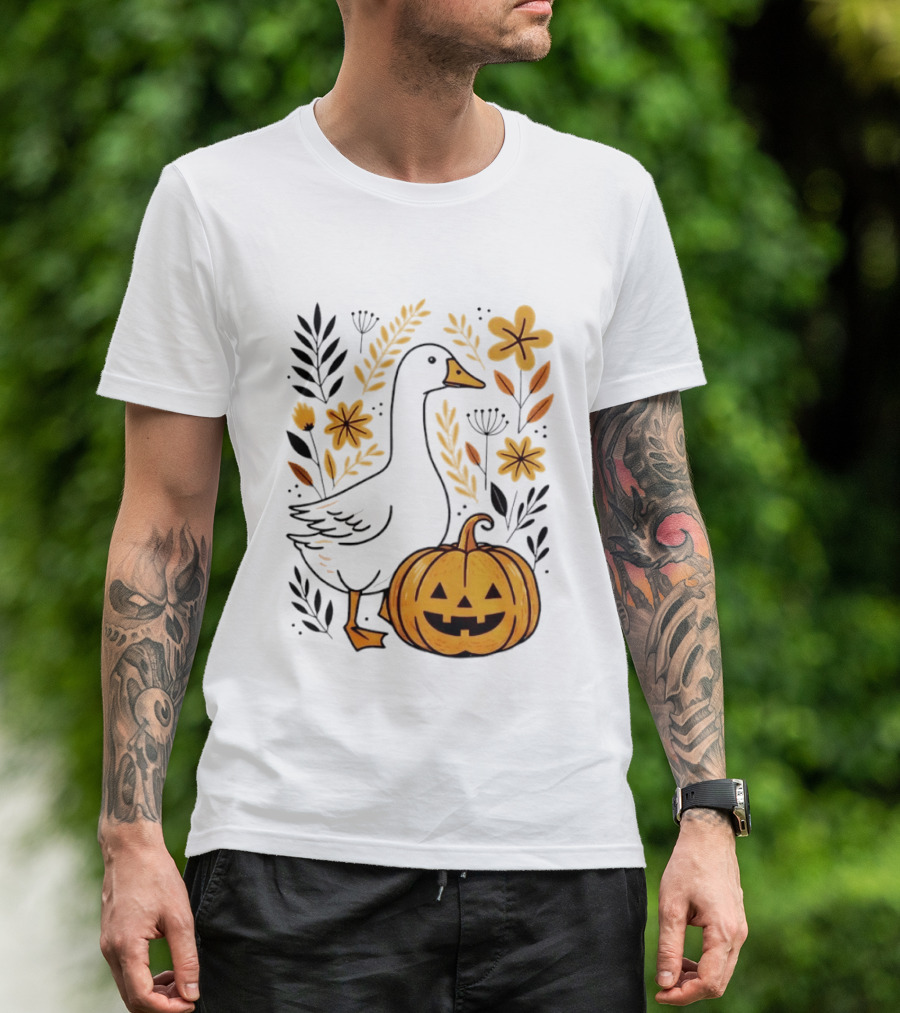 Pumpkin Jack O Lantern Goose Fall Farmhouse Floral Halloween T-Shirt