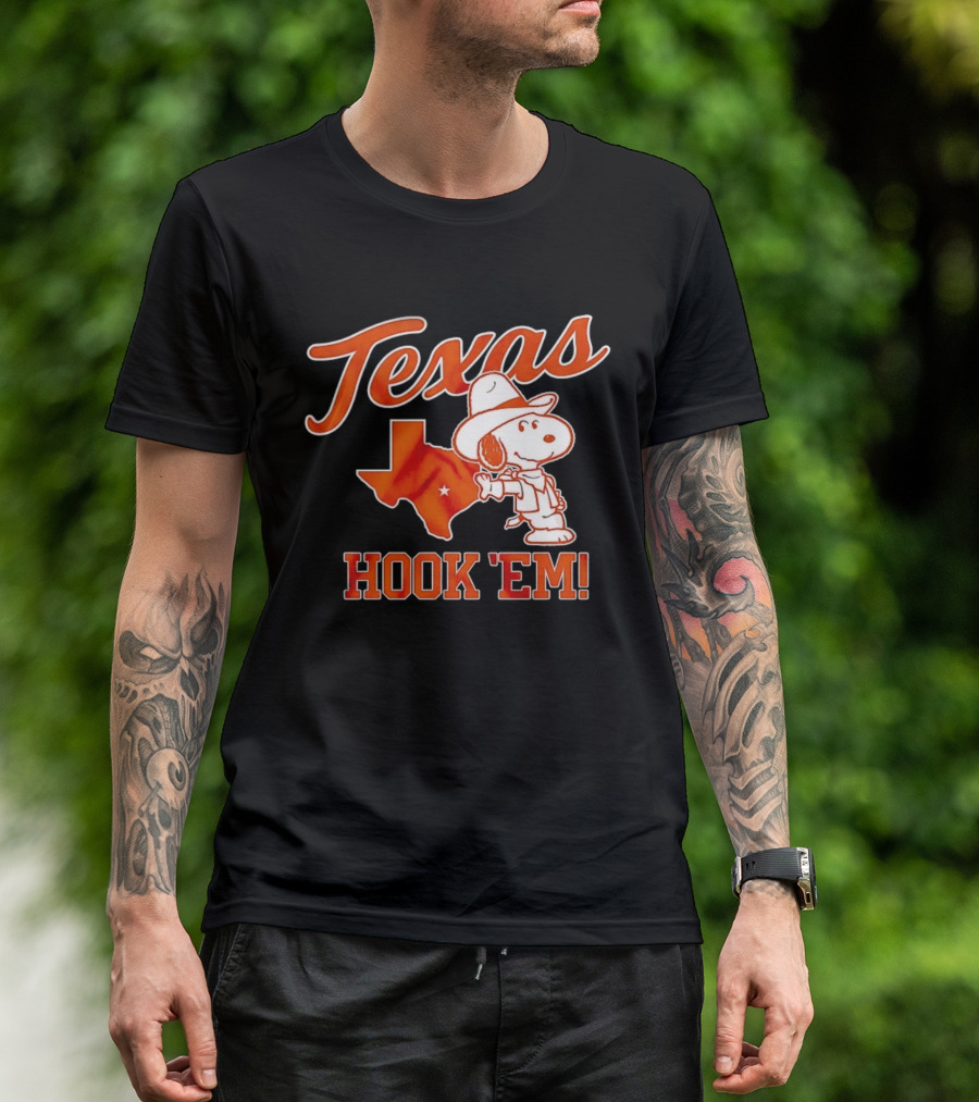 Texas Snoopy Hook 'Em Peanuts Cowboy Spirit T-Shirt