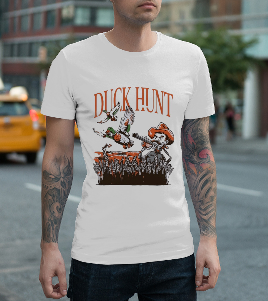 Duck Hunt Hunter Wildlife Outdoors Vintage Cowboy Shooting Scene T-Shirt