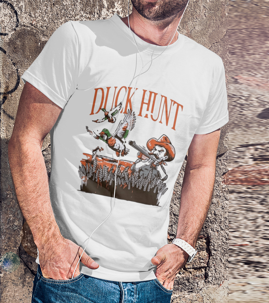 Duck Hunt Hunter Wildlife Outdoors Vintage Cowboy Shooting Scene T-Shirt