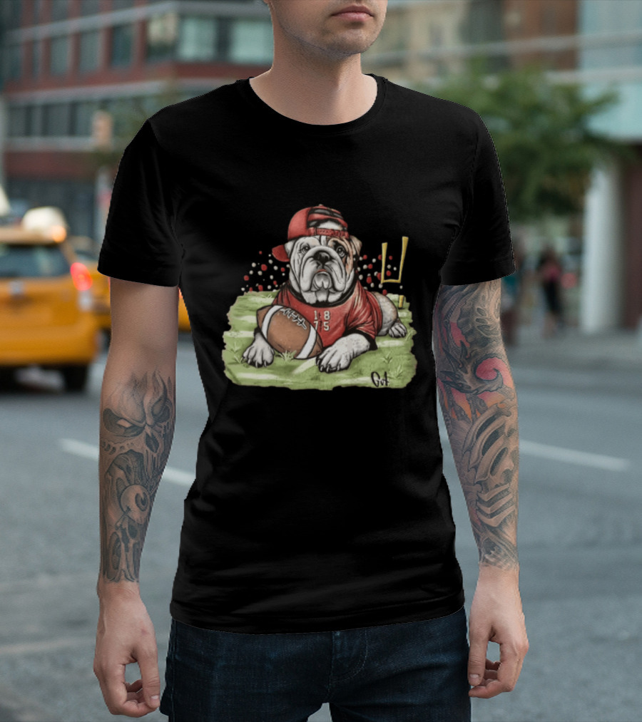 Georgia Bulldogs Football 1875 Bulldog With Cap And Football T-Shirt
