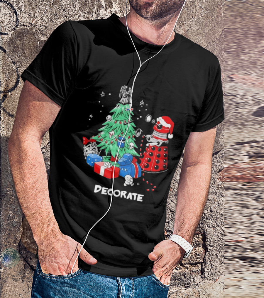 Doctor Who Dalek Christmas Tree Decorate Scene T-Shirt