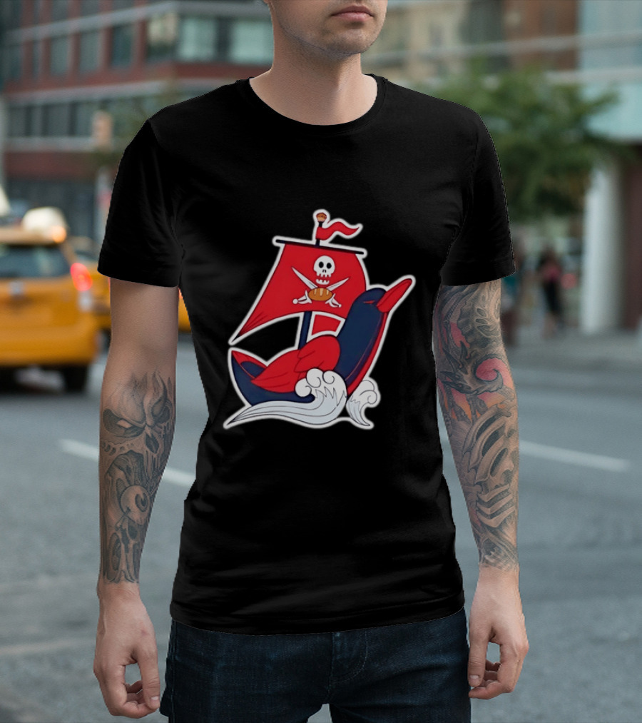 Tampa Bay Buccaneers Pirate Ship Football Skull Crossed Swords Sails T-Shirt