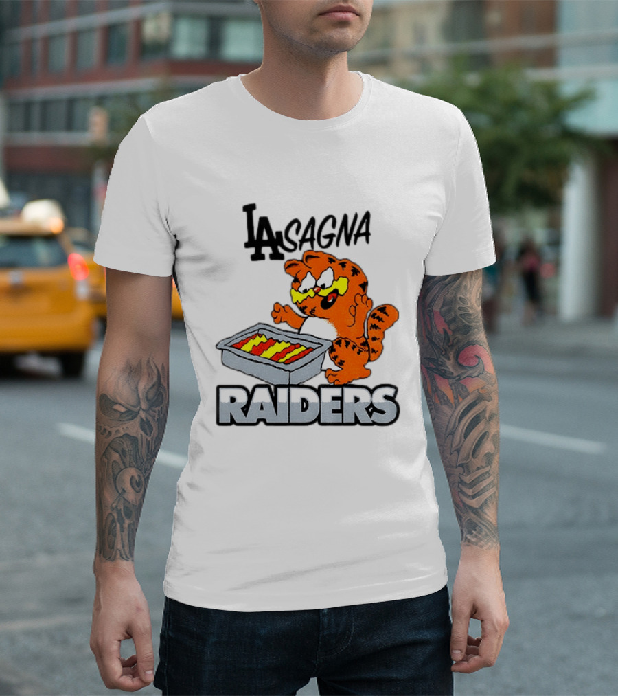 LA Lasagna Raiders Orange Cat Eating Lasagna Sports Rivalry T-Shirt