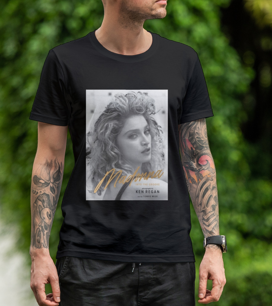 Madonna Into The Groove Photography By Ken Regan Text By Tomás Mier T-Shirt