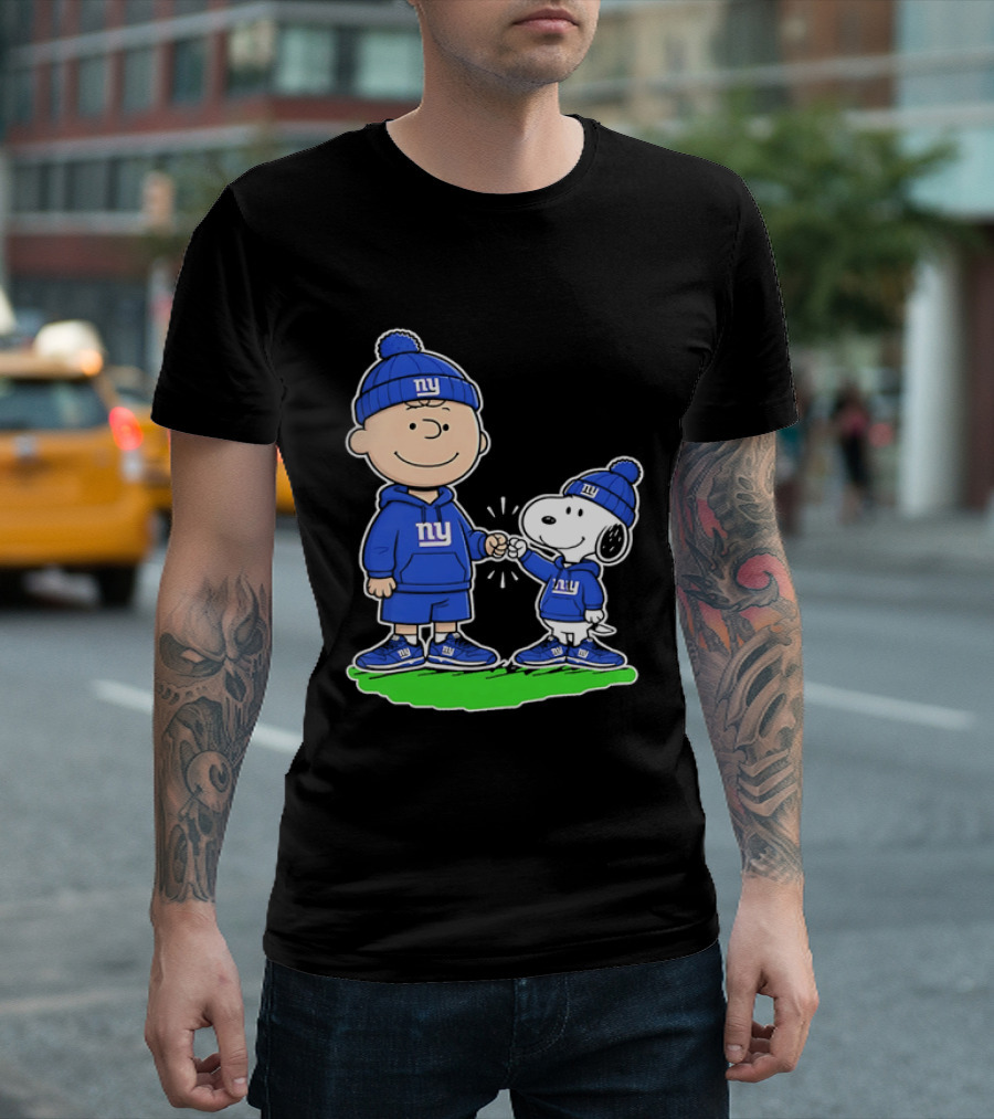 Snoopy And Charlie Brown NY Giants NFL Collaboration T-Shirt