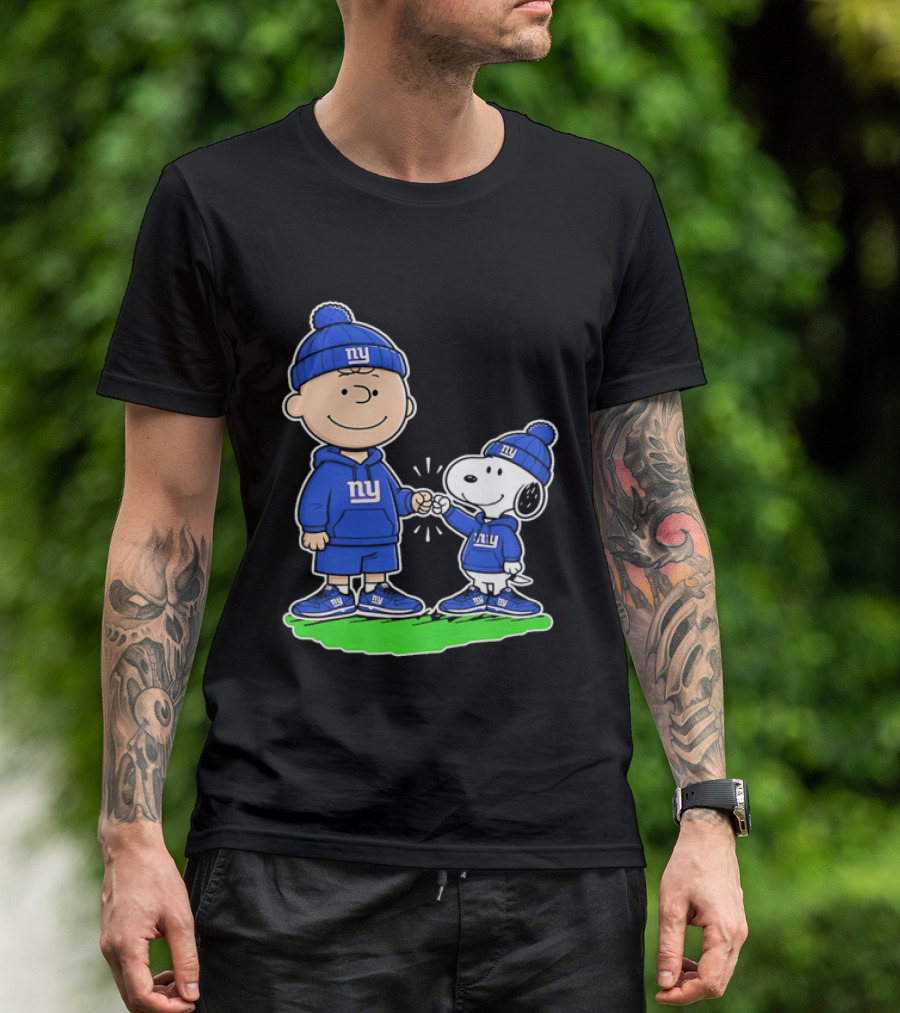 Snoopy And Charlie Brown NY Giants NFL Collaboration T-Shirt