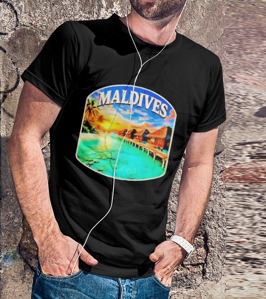 Maldives Tropical Sunset Overwater Bungalows Exquisite Island Escape T-Shirt