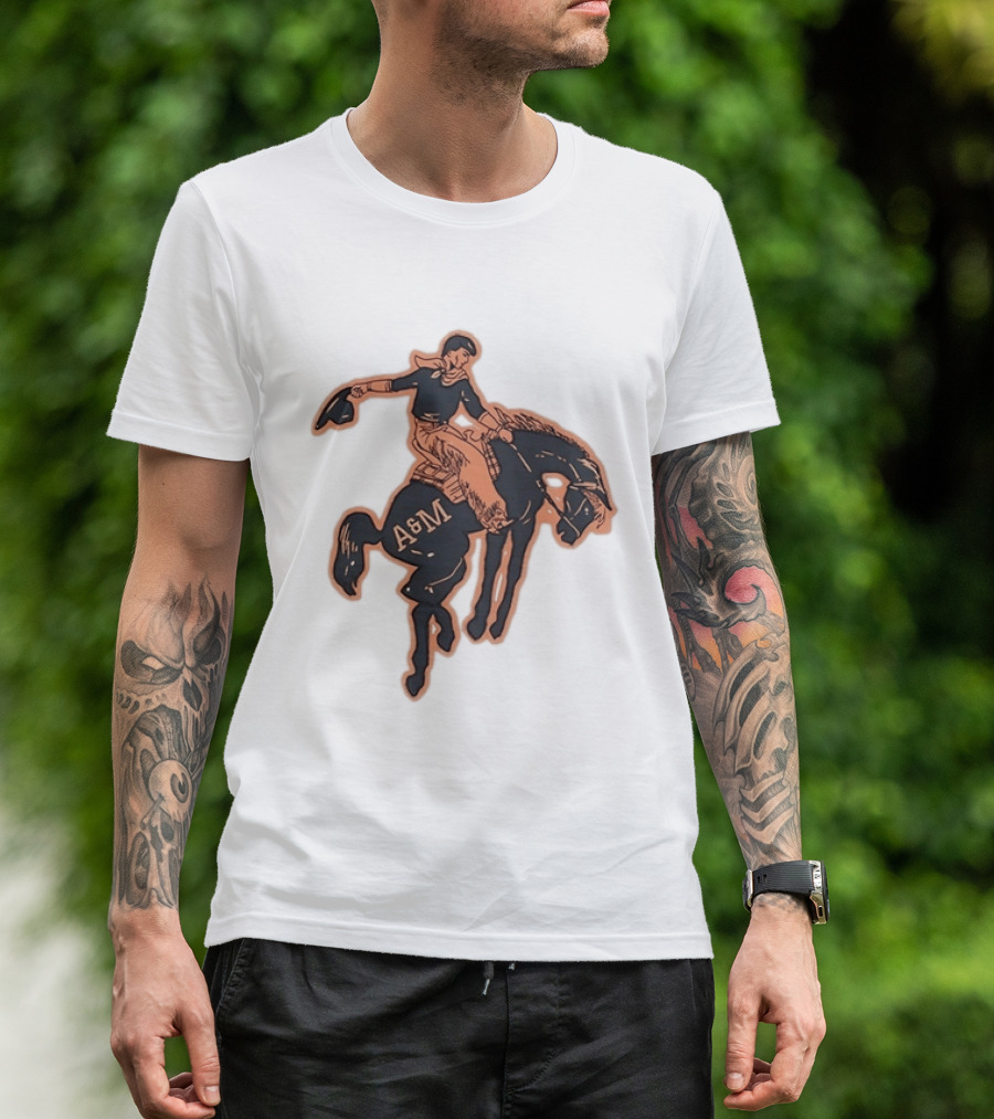 Texas A&M Aggies College Station Vintage Cowboy Riding A&M Horse T-Shirt