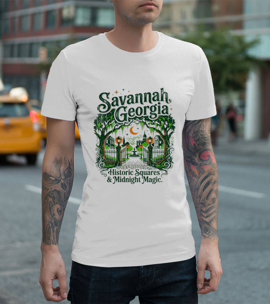Savannah Georgia Historic Squares Midnight Magic Crescent Moon And Lanterns T-Shirt