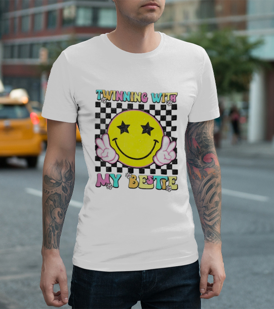 Twinning With My Bestie Yellow Smiley Face Checkered Star Eyes Peace Signs T-Shirt