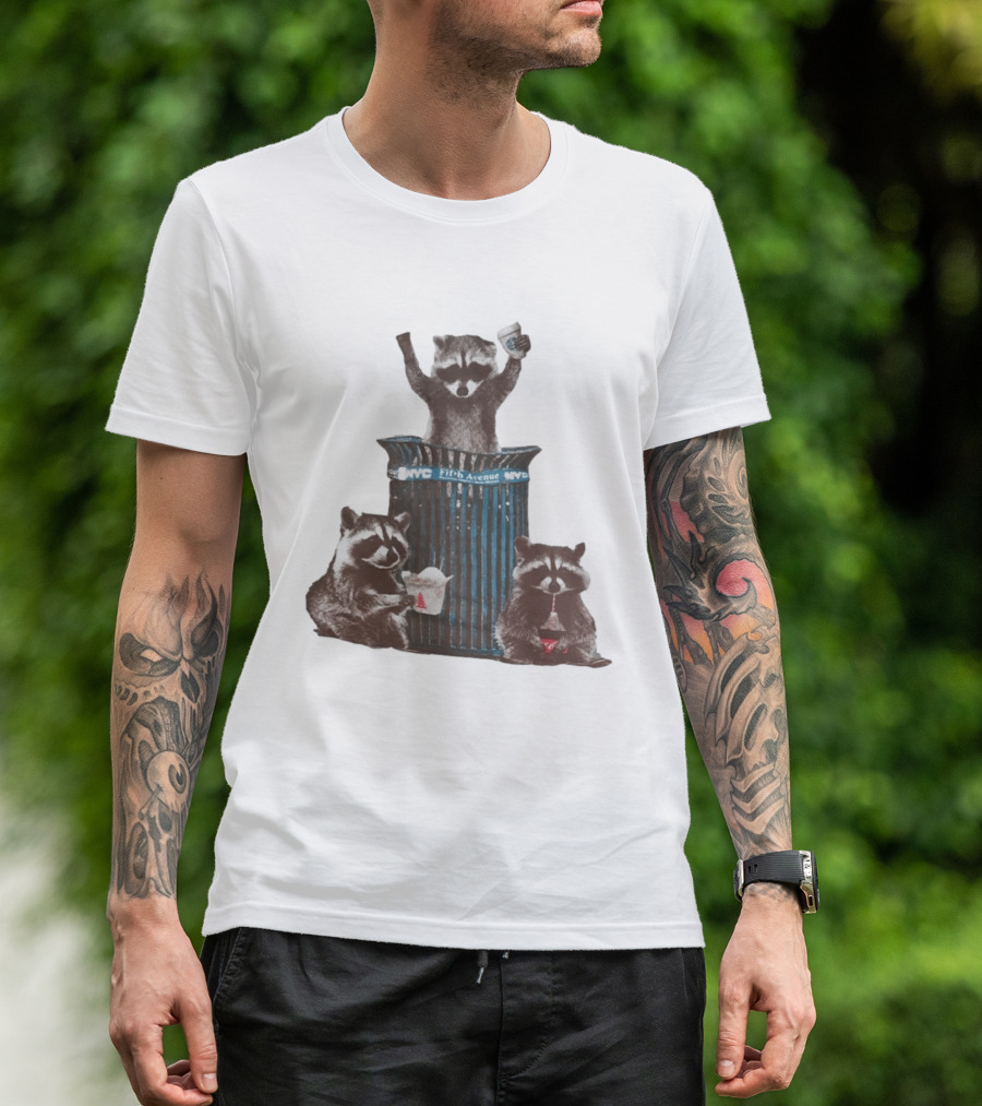 NYC Fifth Avenue Raccoons In Trash Can Pizza Coffee T-Shirt