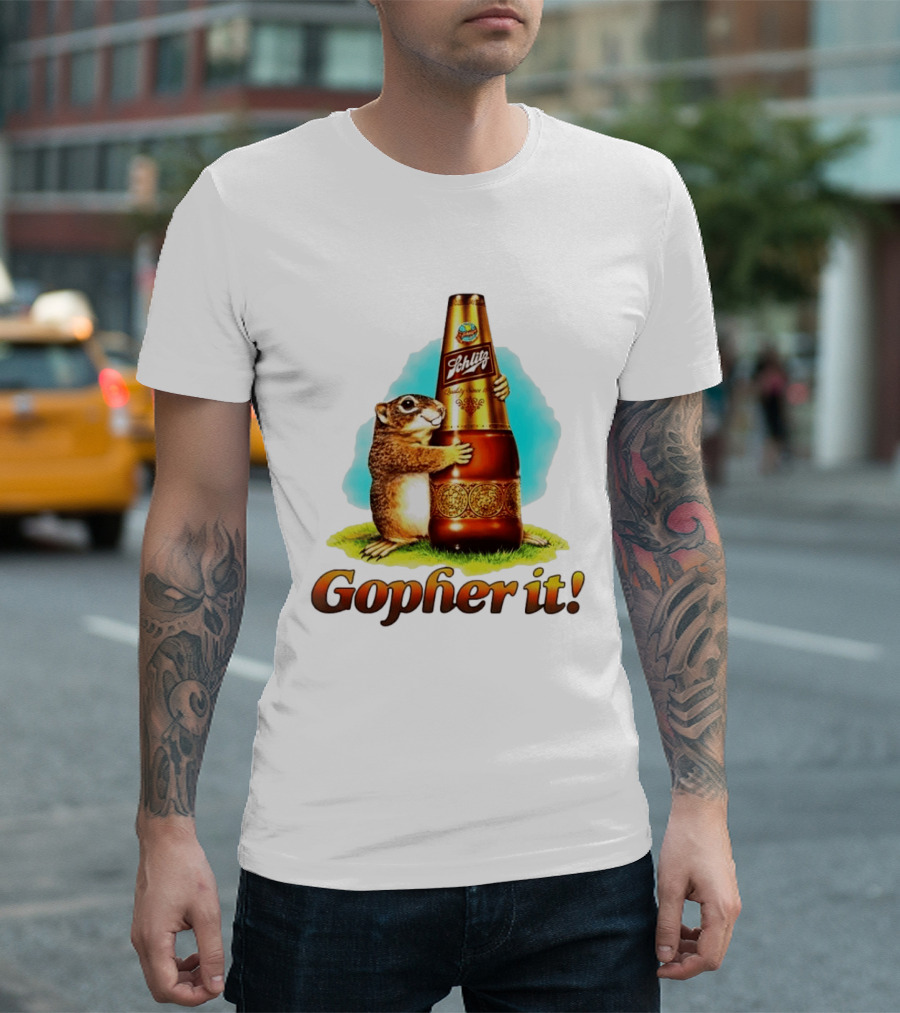 Schlitz Beer Gopher It Bottle Hugging Squirrel Vintage Advertising T-Shirt