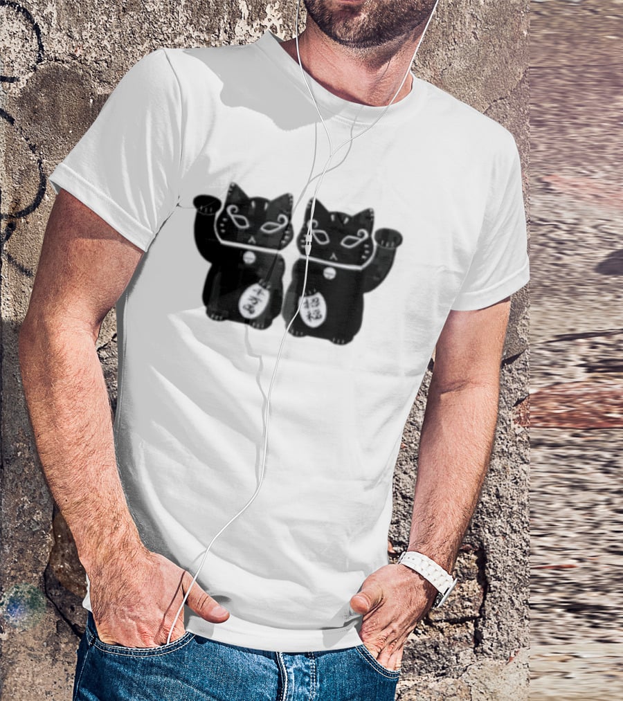 Maneki Neko Lucky Black Cat With Coin T-Shirt