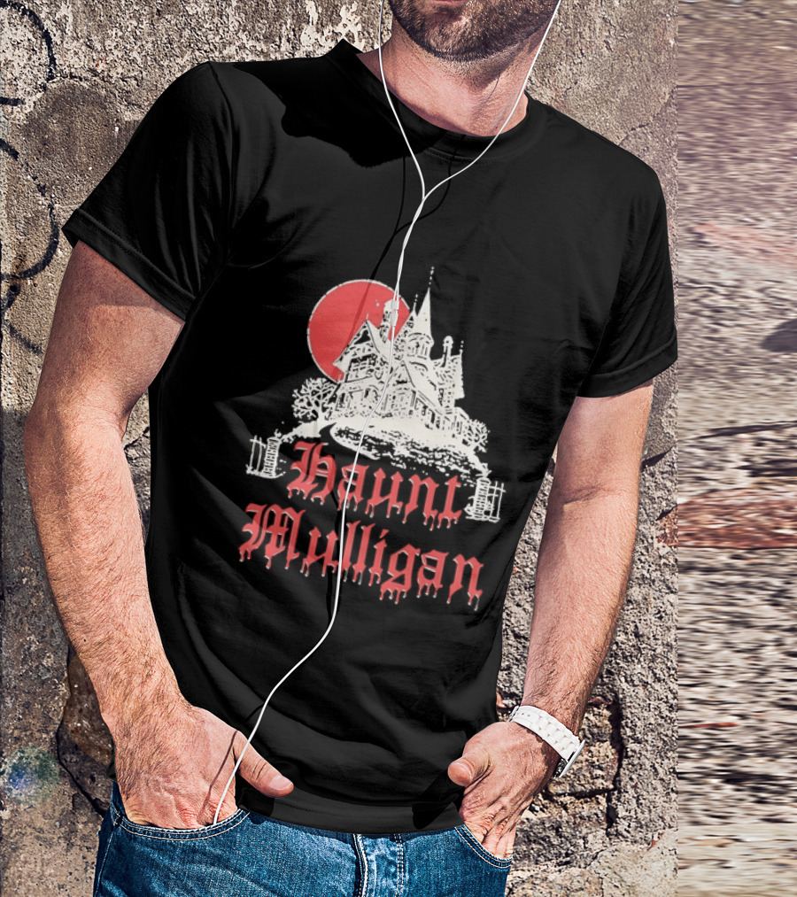 Haunt Mulligan Gothic Haunted House Horror Red Moon T-Shirt