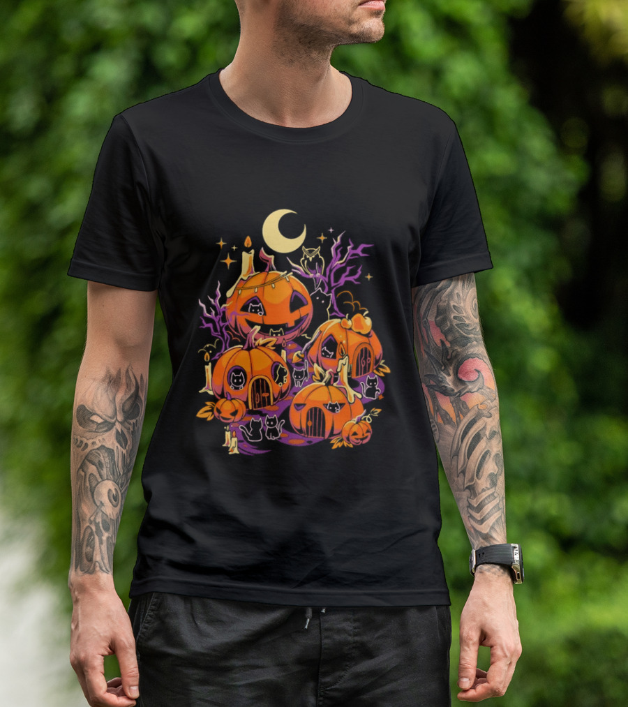 Pumpkin Halloween House Black Cat Crescent Moon Village T-Shirt