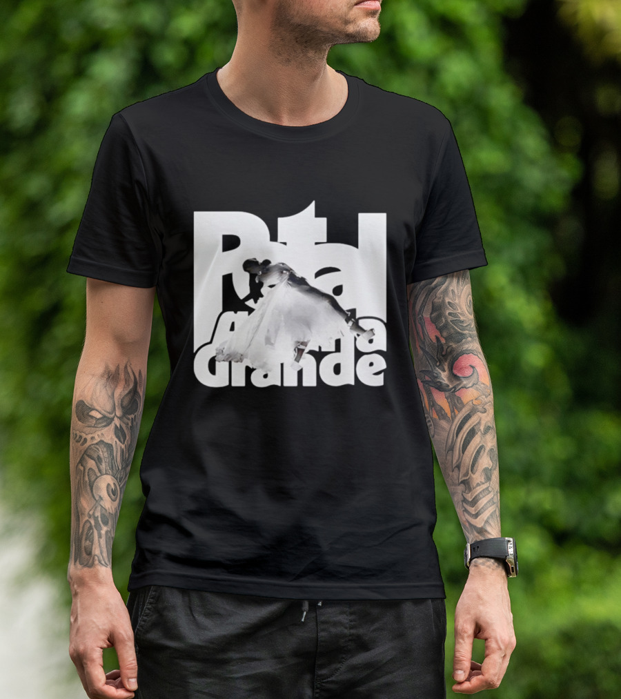 Petal Ariana Grande Pop Music Singer Floating T-Shirt