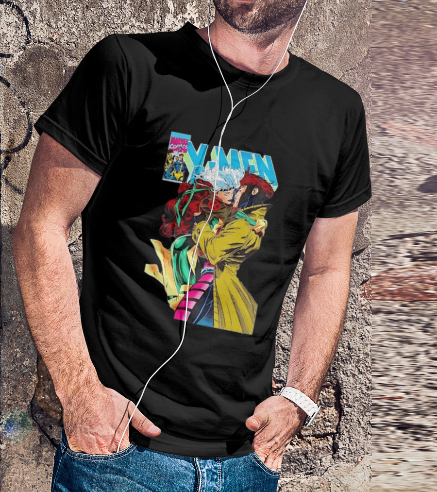 Marvel Comics X Men Rogue And Gambit Romantic Embrace Cover T-Shirt