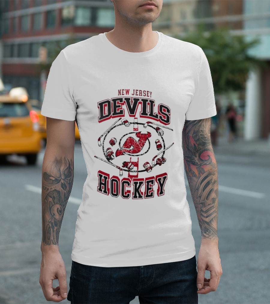 New Jersey Devils Hockey Distressed Vintage Style NHL Fan Gear T-Shirt