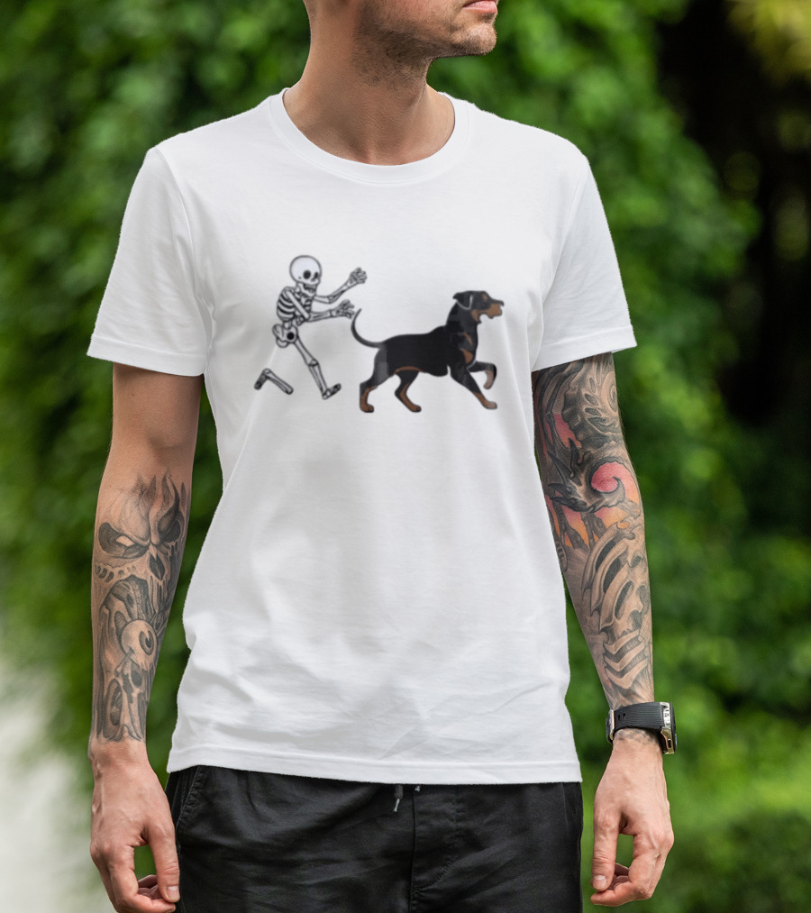Skeleton Chasing Rottweiler With Bone In Halloween Humor Scene T-Shirt