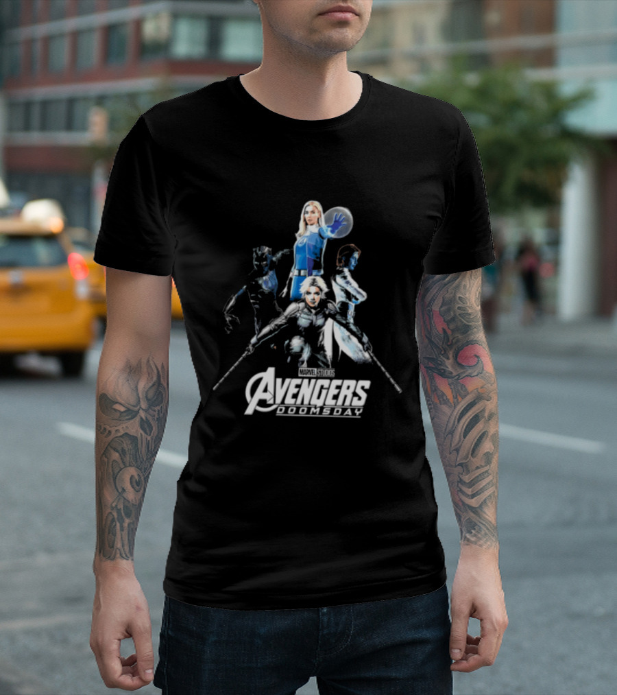 Marvel Avengers Age Of Ultron Heroes Cinematic Gathering T-Shirt