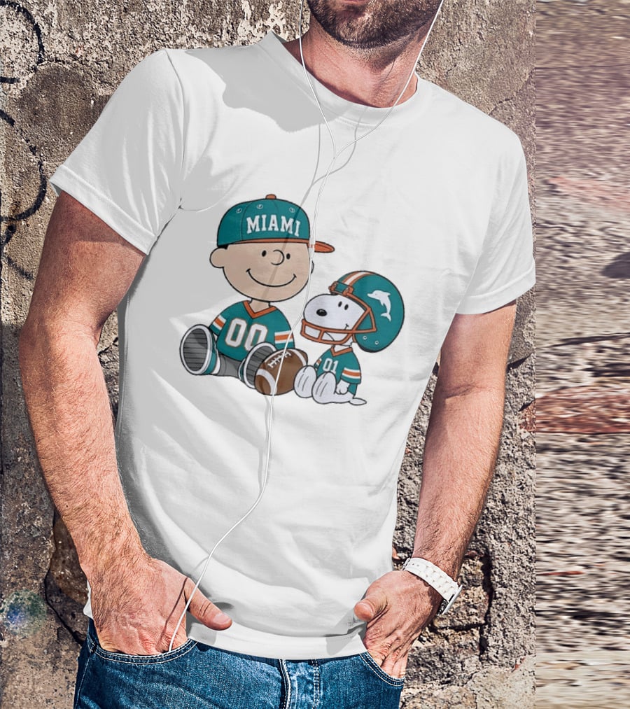 Miami Dolphins Charlie Brown Snoopy Football Fans 00 01 Jersey T-Shirt