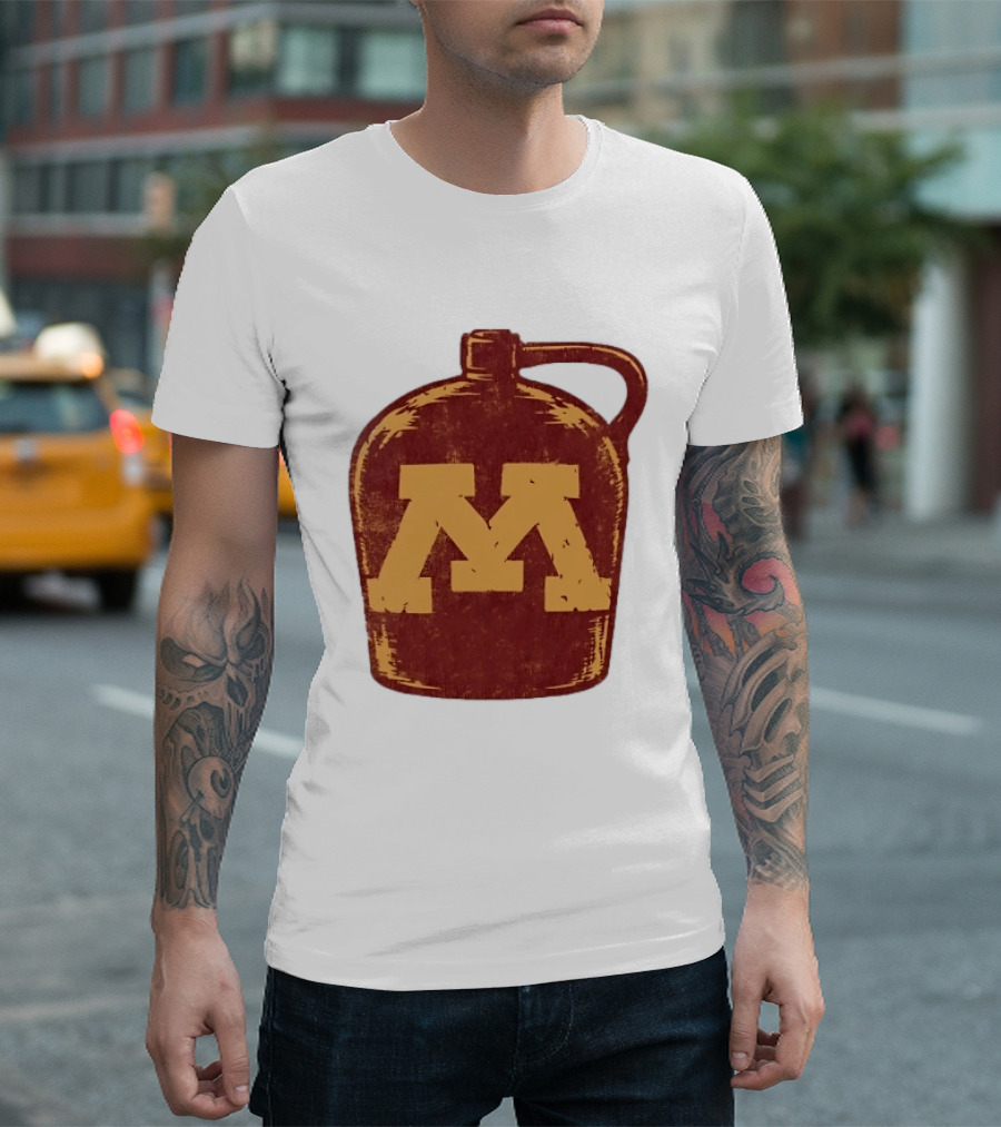Minnesota Golden Gophers Distressed M Jug T-Shirt