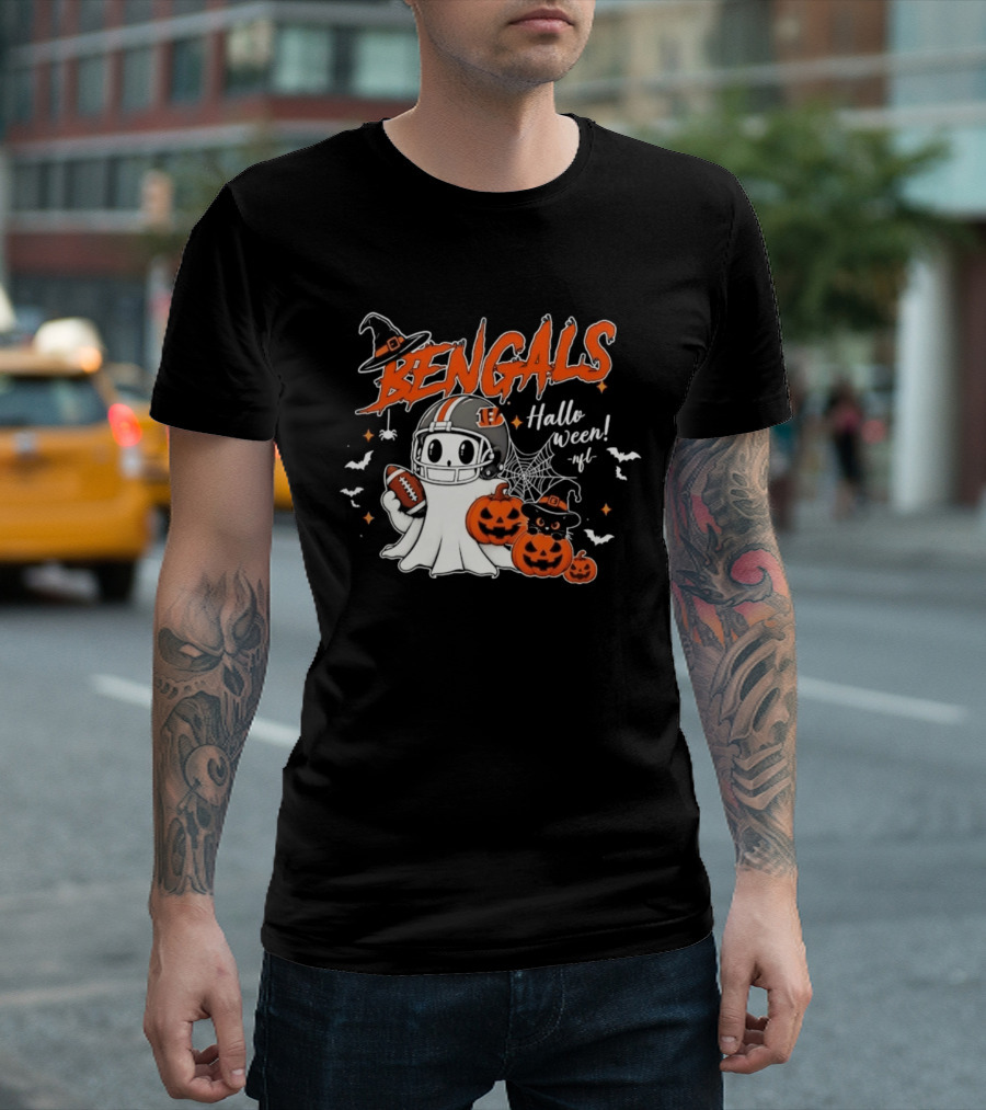 Bengals Halloween Ghost Football Pumpkin Helmets Spooky Scene T-Shirt