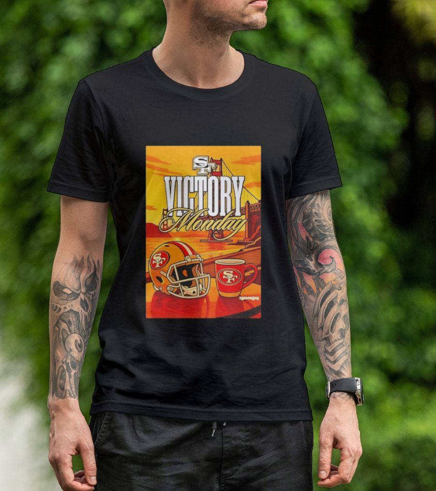 San Francisco 49ers Victory Monday Golden Gate Helmet And Coffee T-Shirt