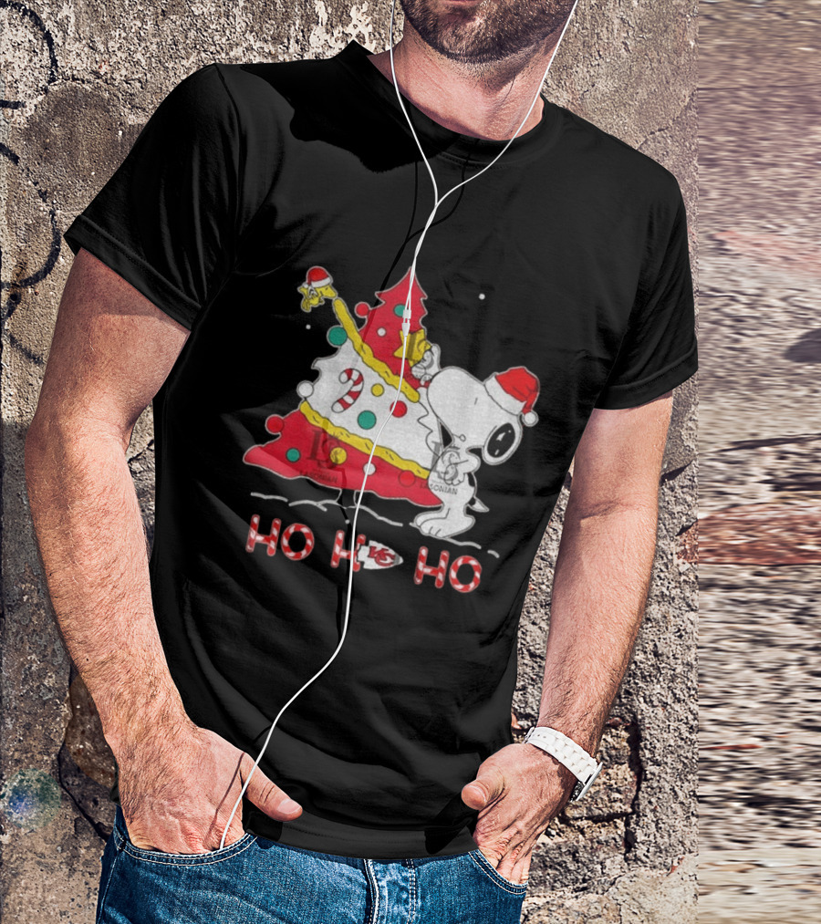 Kansas City Chiefs Snoopy Woodstock Christmas Tree Ho Ho Ho 2026 T-Shirt