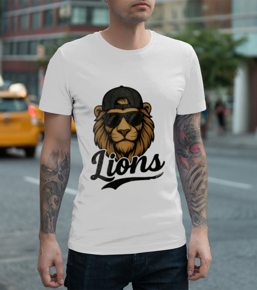 Detroit Lions Cool Lion Wearing Shades And Cap T-Shirt