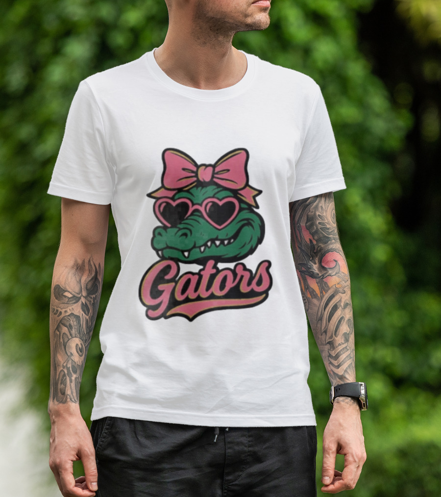 Florida Gators Green Alligator Pink Bow Heart Sunglasses T-Shirt