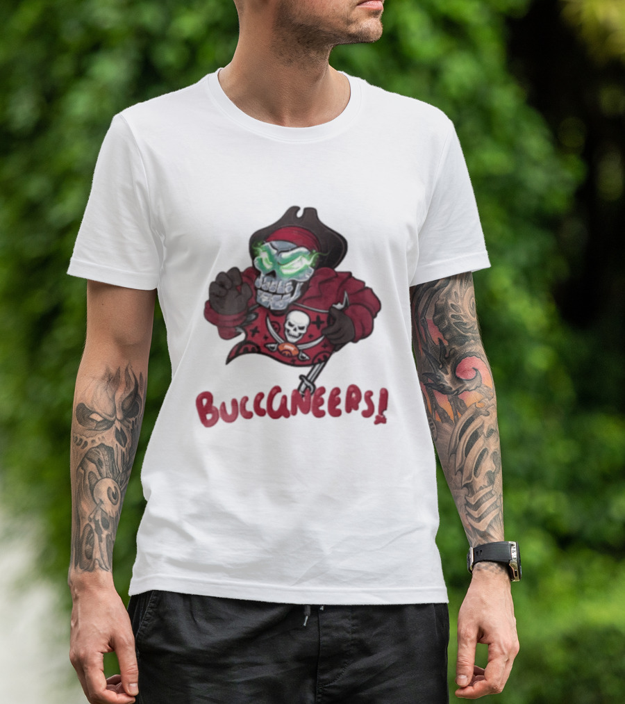 Tampa Bay Buccaneers Skull Pirate Green Eyes Buccaneers Flag T-Shirt