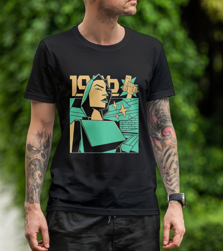 Lara Croft 1996 Polygon Style Tomb Raider Video Game T-Shirt