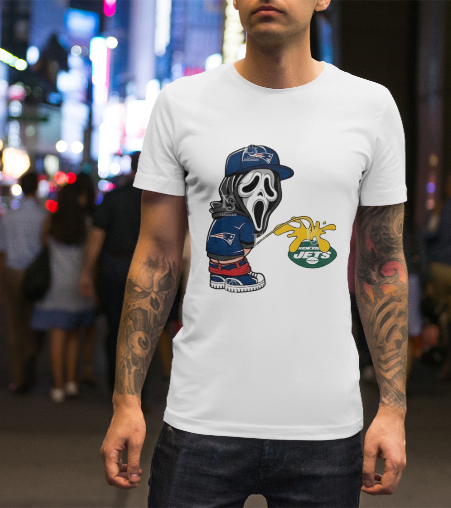 New England Patriots Ghostface Urinating On New York Jets T-Shirt